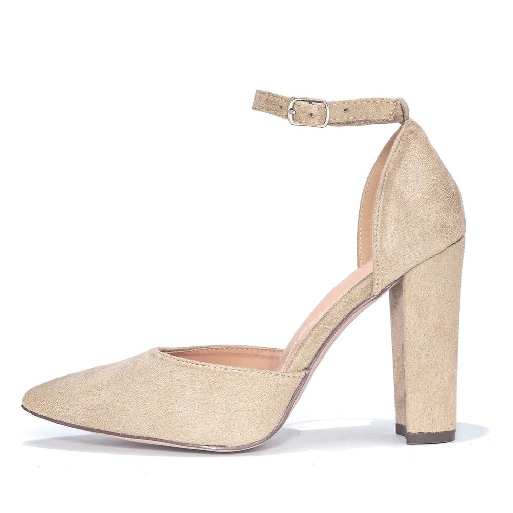 NEW MaryJane Ankle Strap Pointed Toe Chunky Heels Faux Suede Nude Size 10 NWT